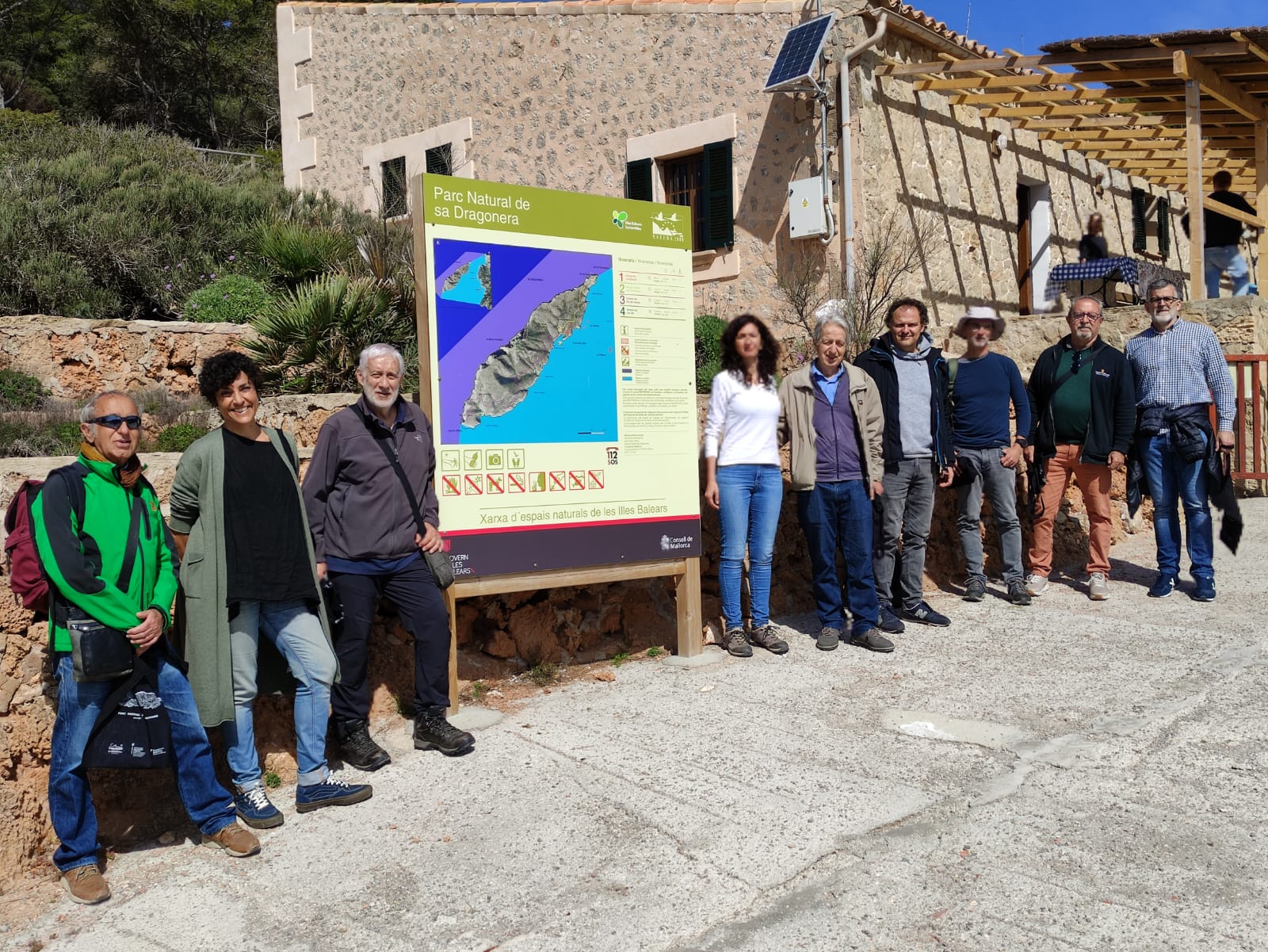 La directora insular de Medi Ambient, Immaculada Férriz amb la Junta Rectora del Parc Natural de sa Dragonera